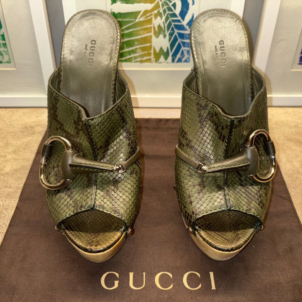 Gucci Mule Platforms in Python Snakeskin Green Le… - image 15